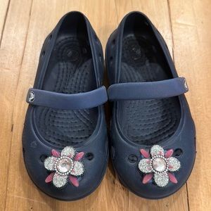 Toddler crocs with beautiful flower size C7